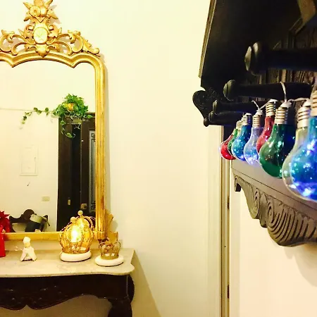 Oda ve Kahvaltı Arte E Musei Napoli