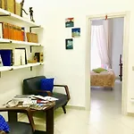 Arte E Musei Oda ve Kahvaltı Napoli