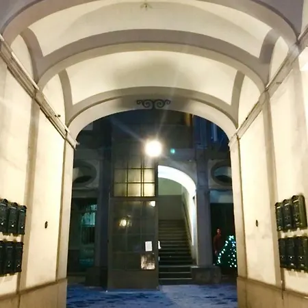 Arte E Musei לינה וארוחת בוקר 4*